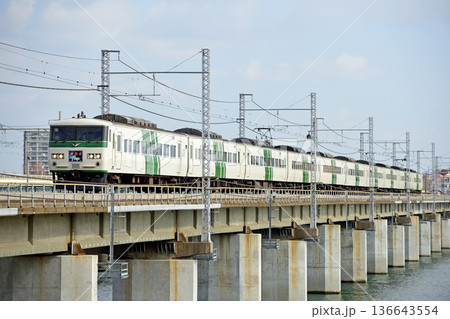 東海道本線 茅ヶ崎-平塚 JR東日本 185系 A7編成(大宮) 踊り子 東海道本線 茅ヶ崎-平塚 JR東日本 185系 A7編成(大宮) 踊り子 136643554