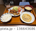 とんかつ定食 136643686