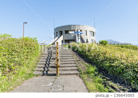 北海道中標津町 地球が丸く見える展望台 初夏の開陽台展望館 北海道中標津町 地球が丸く見える展望台 初夏の開陽台展望館 136645005