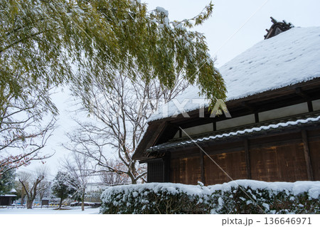 古民家の積雪 古民家の積雪 136646971