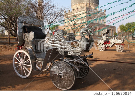 Tourist Horse Coach Carriage India 136650814