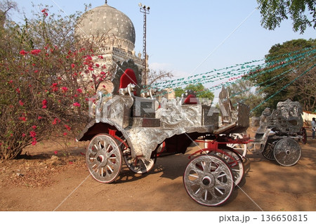 Tourist Horse Coach Carriage India 136650815