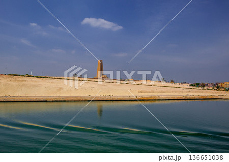 スエズ運河 スエズ運河 136651038