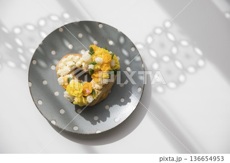 お花しぼりあんこケーキ 136654953