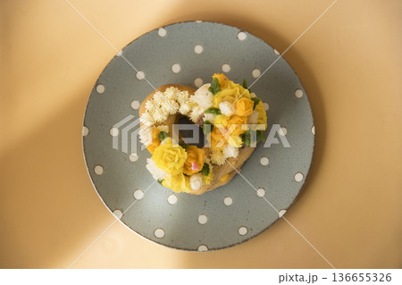 お花しぼりあんこケーキ お花しぼりあんこケーキ 136655326