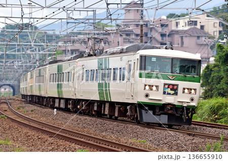 東海道本線 真鶴 JR東日本 185系 OM04編成(大宮) 踊り子 東海道本線 真鶴 JR東日本 185系 OM04編成(大宮) 踊り子 136655910