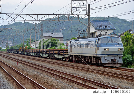 東海道本線 二宮-大磯 JR貨物 EF66-110(吹田)+日鐵チキ 東海道本線 二宮-大磯 JR貨物 EF66-110(吹田)+日鐵チキ 136656163