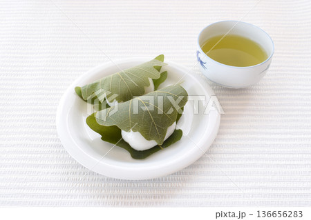 端午の節句＜柏餅＞ 136656283