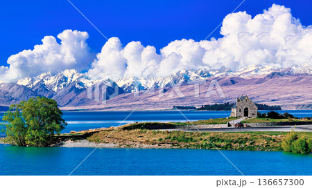 テカポ湖の良き羊飼いの教会の絶景 テカポ湖の良き羊飼いの教会の絶景 136657300