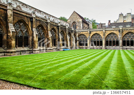 Courtyard of the Westminster Abbey. Cloisters and inner courtyard of the Westminster Abbey in London, England, United Kingdom Courtyard of the Westminster Abbey. Cloisters and inner courtyard of the Westminster Abbey in London, England, United Kingdom 136657451