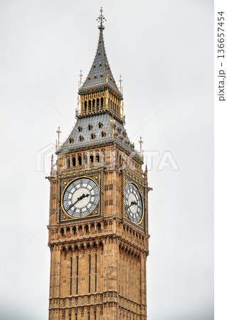 Big Ben with Houses of Parliament and Westminster bridge in London, England, United Kingdom Big Ben with Houses of Parliament and Westminster bridge in London, England, United Kingdom 136657454