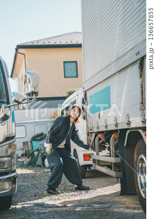 truck driver 136657855