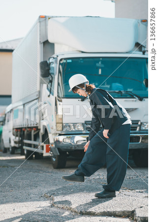 truck driver 136657866