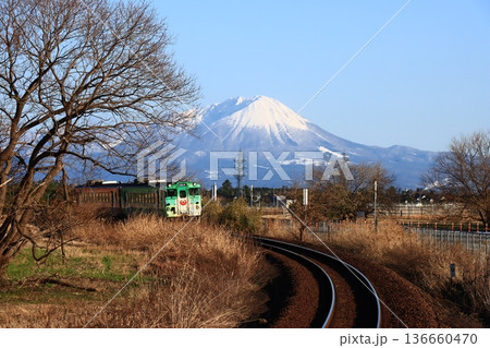 大山と目玉おやじ列車 大山と目玉おやじ列車 136660470