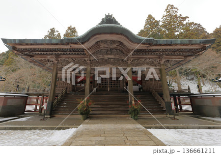 四国遍路の番外霊場。四国別格二十霊場第十五番札所「箸蔵寺」御本殿 四国遍路の番外霊場。四国別格二十霊場第十五番札所「箸蔵寺」御本殿 136661211