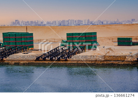 スエズ運河 スエズ運河 136661274