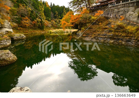 福島県の観光名所塔のへつり 136663649