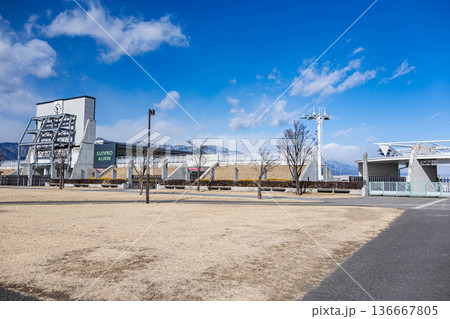 冬のアルウィンと雪山　松本市 136667805