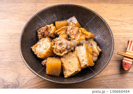豚肉と厚揚げの甘辛煮 豚肉と厚揚げの甘辛煮 136668484