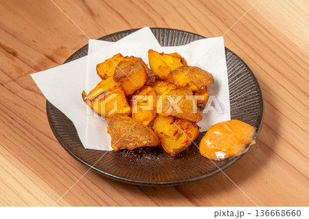 フライドポテト 揚げたてサクサクの人気サイドメニュー 136668660