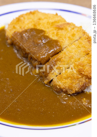 おいしいカツカレー 136668686