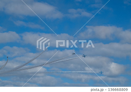 青空の希望   ブルーインパルス 136668809
