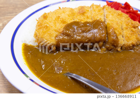 おいしいカツカレー 136668911