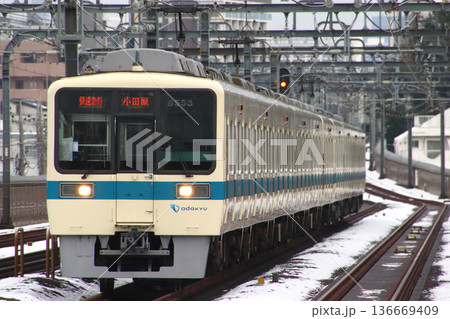 ［OH］冬の小田急線8000形電車（快速急行：新宿⇔小田原） 136669409