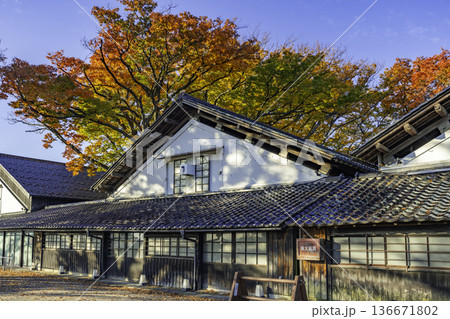酒田　山居倉庫　山形県酒田市 136671802