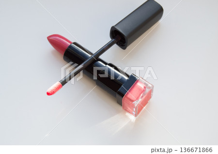brush for lipgloss, lipstick red, pink on white background 136671866