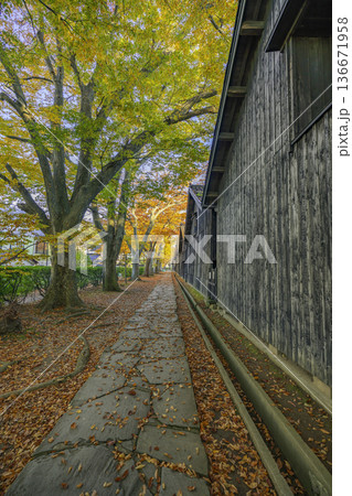 酒田　山居倉庫　山形県酒田市 136671958