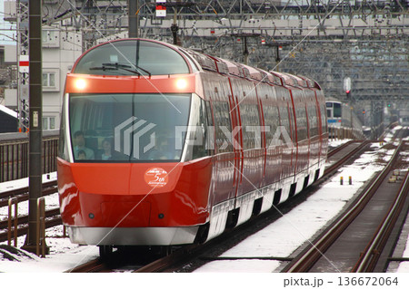［OH］冬の小田急ロマンスカー（70000形GSE車） 136672064