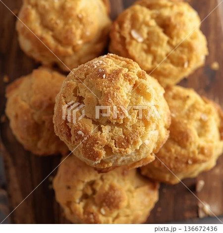 美味しそうな焼き菓子 136672436