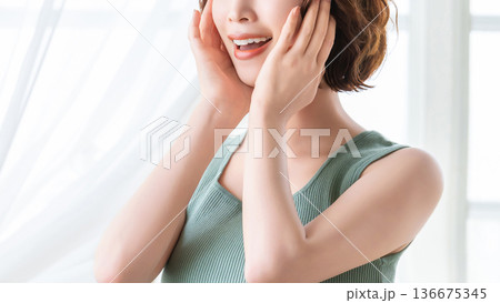 女性の美容イメージ 女性の美容イメージ 136675345