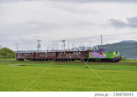 富良野線 西聖和-西瑞穂 JR北海道 DE15-1535(旭川)+510系 富良野・美瑛ノロッコ 富良野線 西聖和-西瑞穂 JR北海道 DE15-1535(旭川)+510系 富良野・美瑛ノロッコ 136676043