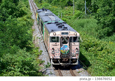 宗谷本線　塩狩－蘭留　JR北海道　キハ40-1780＋JR東日本　風っこ　風っこそうや 136676052