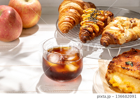 美味しそうなアイスコーヒー 美味しそうなアイスコーヒー 136682091