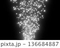 舞い上がるたくさんの白い粒子 136684887