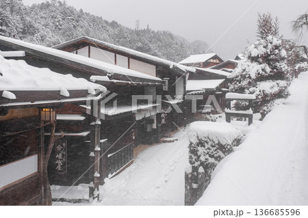 妻籠宿（冬） 136685596