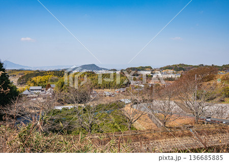 明日香村の田園風景　奈良県 136685885