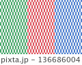 矢絣柄の文様 緑と赤と青の和柄模様 三色・三勢力の背景壁紙素材 136686004