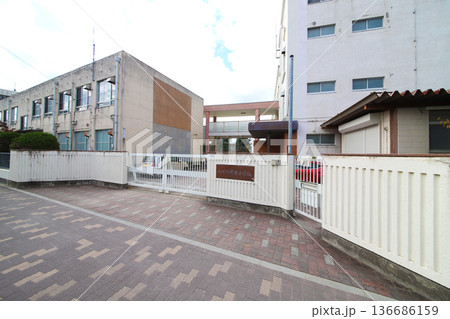 名古屋市立筒井小学校 東門 136686159