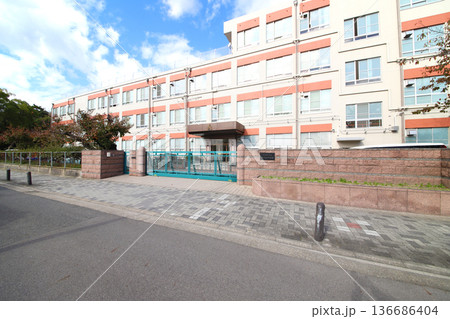 名古屋市立あずま中学校 南東門 名古屋市立あずま中学校 南東門 136686404
