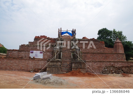 ネパール　世界遺産カトマンズ盆地　バクタプル 136686846