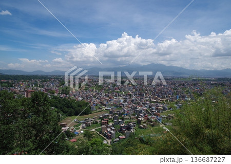 ネパール　世界遺産カトマンズ盆地 136687227