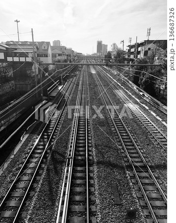 東中野から中野駅に続く線路 136687326
