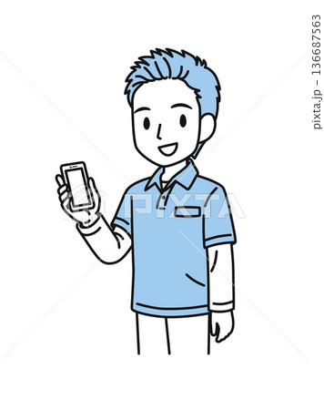 スマホを持つポロシャツを着た介護職の男性のイラスト素材 136687563