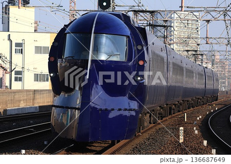 【南海】50000系 特急「ラピート」(南海本線:粉浜駅) 【南海】50000系 特急「ラピート」(南海本線:粉浜駅) 136687649