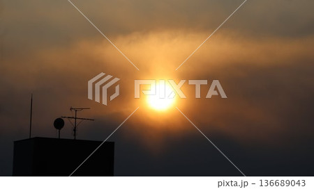 沈む夕日 沈む夕日 136689043