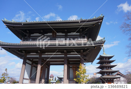 覚王山日泰寺　山門と五重塔3 136689821